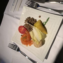 云端盛宴 MU207 PVG-YYZ豪華頭等艙尊享正餐服務完整解讀